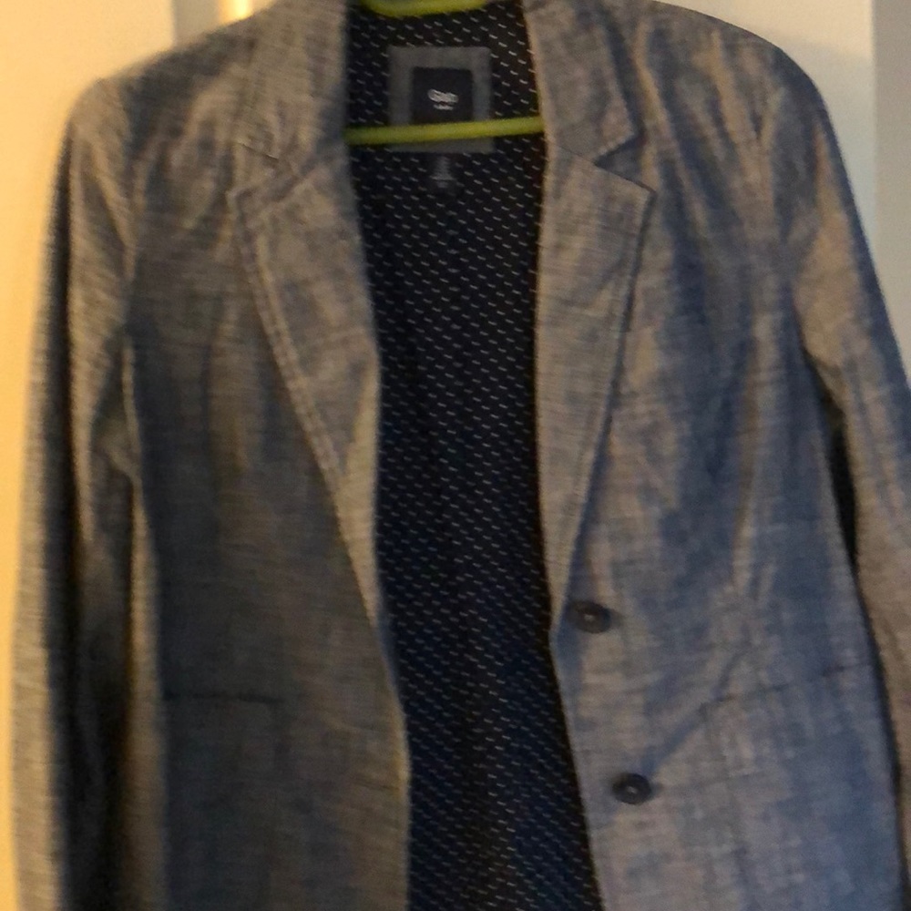 Women light weight blazer, size 10, medium